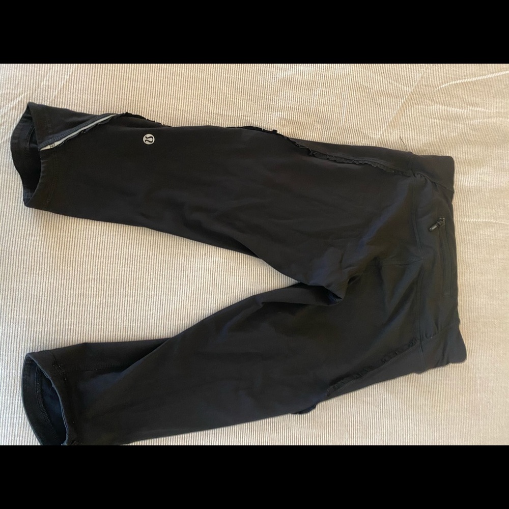 Lululemon running tights with small ruffles